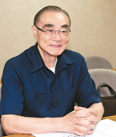 臺軍戰(zhàn)車墜溪 藍綠陣營均要"國防部長"馮世寬扛責 臺軍戰(zhàn)車墜溪 藍綠陣營均要"國防部長"馮世寬扛責