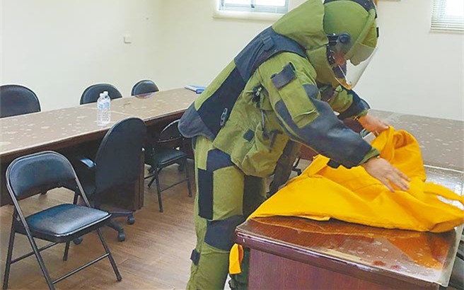 ��Ӣ���k�����յ��������(j��ng)��ֻ������C