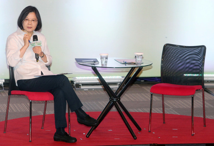 �_���֡��������������e�k����������Փ��������Ӣ�ĵ������~�����c�F(xi��n)�����p�ˌ�Մ