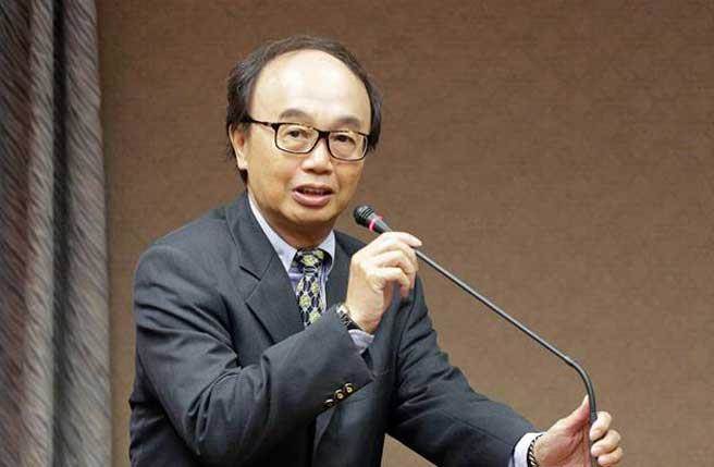 臺(tái)風(fēng)假放半天惹議怪預(yù)報(bào)不準(zhǔn) 氣象局:被罵習(xí)慣了 臺(tái)風(fēng)假放半天惹議怪預(yù)報(bào)不準(zhǔn) 氣象局:被罵習(xí)慣了