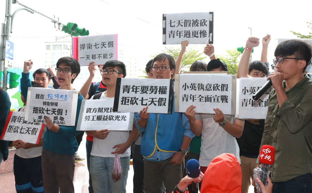 ����F�w����ǰ�����M�h�����h�������h��Ӣ�Ĉ�(zh��)�⿳7������ߺ�������Ҫ�ڙ�(qu��n)���ܿ�����١�����СӢ��(zh��)�⿳��������ȫ������(zh��n)��