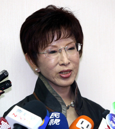 國民黨推特別黨費“救火”洪秀柱擬四處募款 國民黨推特別黨費“救火”洪秀柱擬四處募款