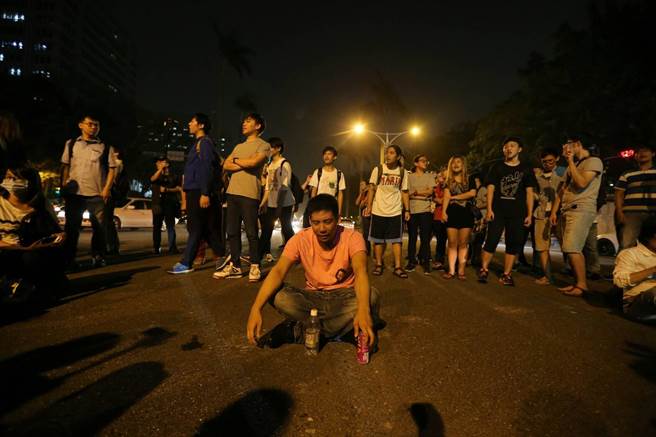 ���ȄP�������ߣ�̖(h��o)��Ⱥ��������ɽ��·�����c����ͨ