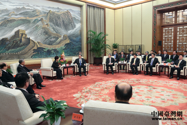 俞正聲會(huì)見中國(guó)國(guó)民黨主席洪秀柱 俞正聲會(huì)見中國(guó)國(guó)民黨主席洪秀柱