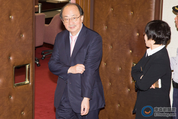 �½�㑸��RӢ�� �_�Ǐ�(qi��ng)�@���ǷǱ����M(j��n)�˹ײģ�