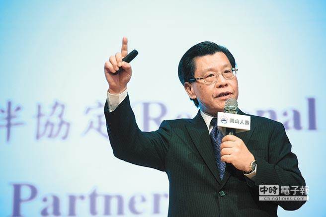 臺媒:臺灣貿(mào)協(xié)董事長梁國新出任"駐新加坡代表" 臺媒:臺灣貿(mào)協(xié)董事長梁國新出任"駐新加坡代表"