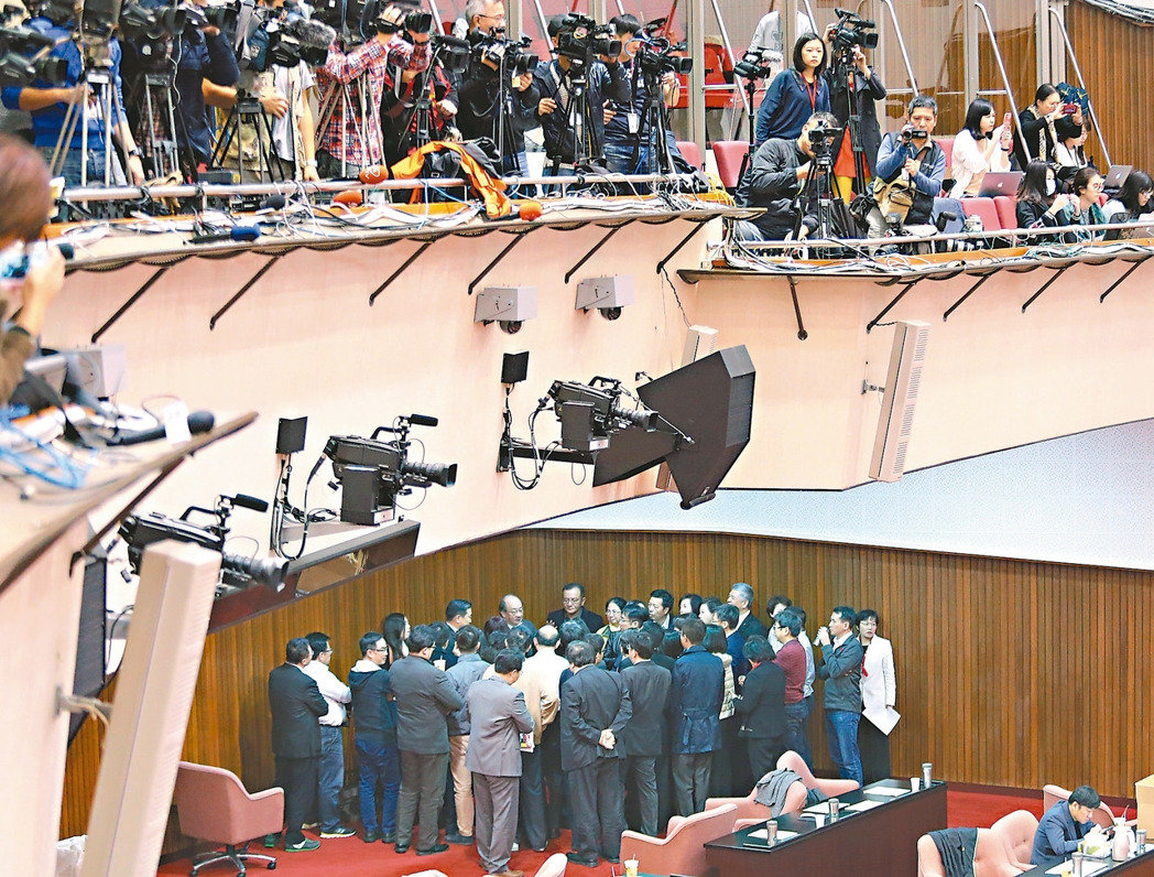 ��ʳ��ͬ�顢���ĸ� ���M�h����߀Ҫ����4��(zh��n)��