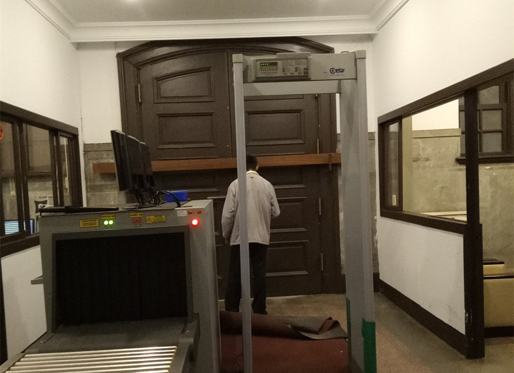 臺灣陳情群眾闖進蔡辦 蔡辦閉門上鎖 臺灣陳情群眾闖進蔡辦 蔡辦閉門上鎖