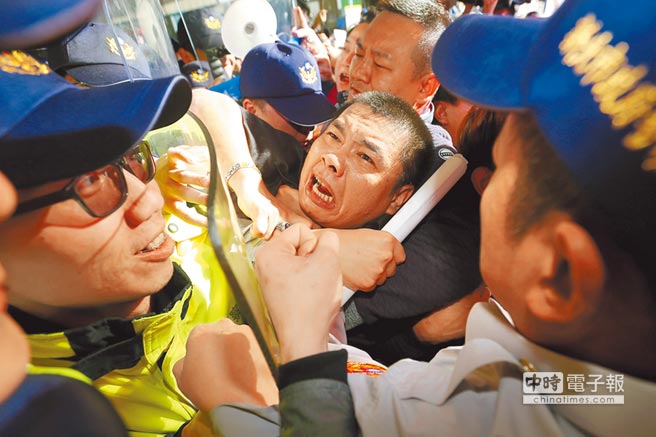 ����ʳ�� ������(n��i)��_ͻ���� ���h���w��侯��