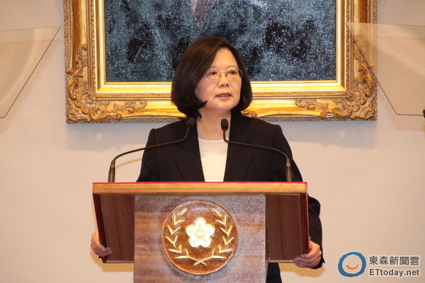 �����A(y��)�ԣ���Ӣ������(qu��n)��(hu��)�������_(t��i) �ɰ�����ɽy(t��ng)һ