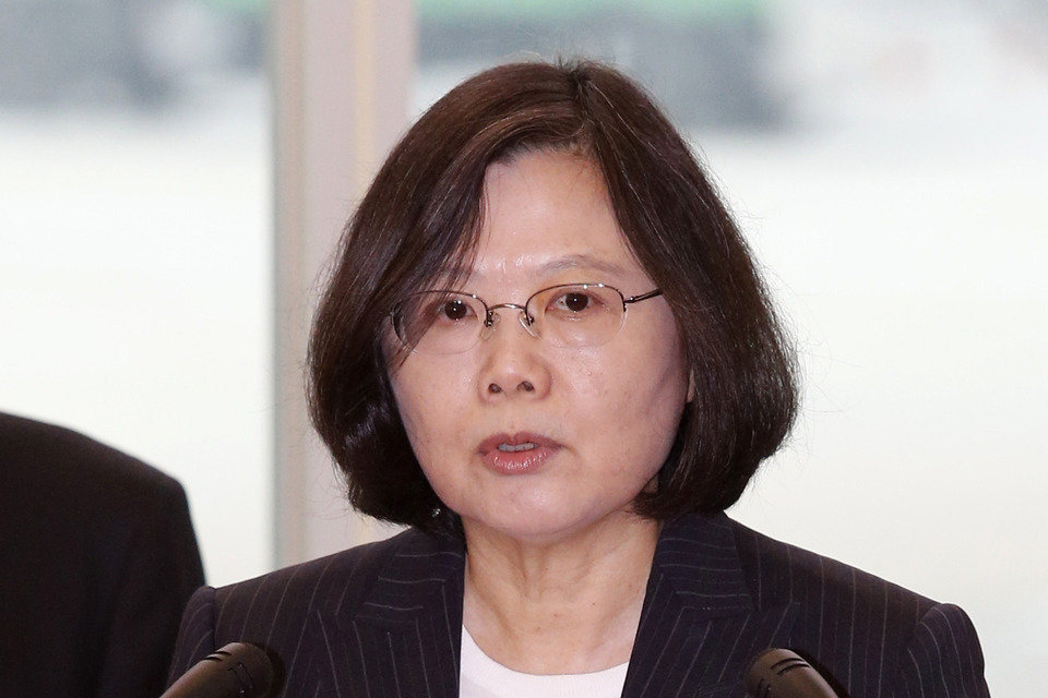 ���ĸﱬ�_ͻ ǰ���M�h�ɲ�������Ӣ����󔡹P