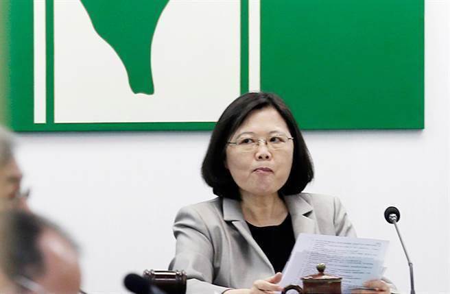 蘇起:蔡當(dāng)局兩岸政策說(shuō)一套做一套 加深大陸不信任感 蘇起:蔡當(dāng)局兩岸政策說(shuō)一套做一套 加深大陸不信任感