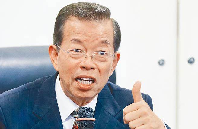 釣魚島爭議炮火對內(nèi)不對外 謝長廷遭譏忘了自己是誰 釣魚島爭議炮火對內(nèi)不對外 謝長廷遭譏忘了自己是誰