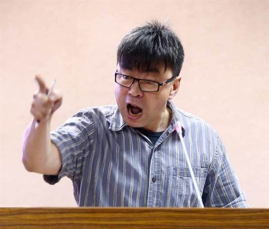 段宜康被指不實爆料卻改判無罪 遭諷可以繼續(xù)罵人了 段宜康被指不實爆料卻改判無罪 遭諷可以繼續(xù)罵人了