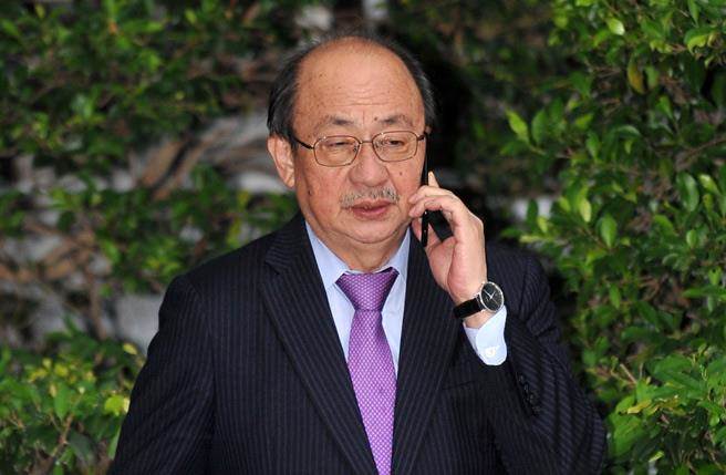 羅智強(qiáng)諷柯建銘承擔(dān)示范關(guān)說 該獲“綠貝爾承擔(dān)獎(jiǎng)” 羅智強(qiáng)諷柯建銘承擔(dān)示范關(guān)說 該獲“綠貝爾承擔(dān)獎(jiǎng)”