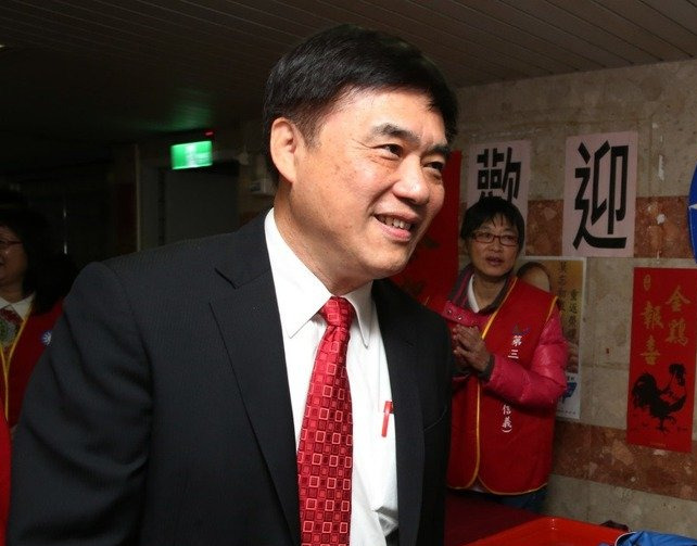 郝龍斌宣示:2018年守不住雙北市就請(qǐng)辭黨主席 郝龍斌宣示:2018年守不住雙北市就請(qǐng)辭黨主席