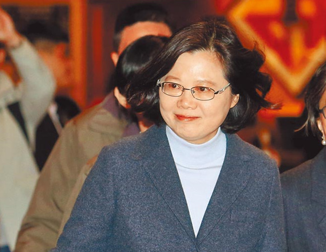 蔡英文將任"文總會(huì)長" 藍(lán)營憂對(duì)兩岸交流有負(fù)面沖擊 蔡英文將任"文總會(huì)長" 藍(lán)營憂對(duì)兩岸交流有負(fù)面沖擊