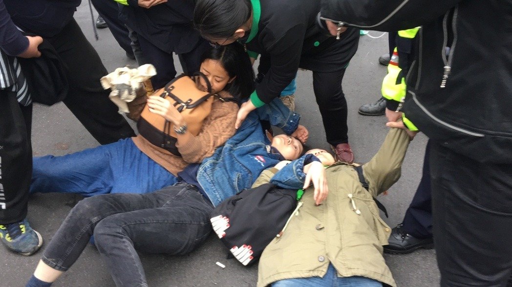 ���_��(d��)����F(tu��n)�����Y��ʯ�~�� ���򾯲�s����������ˡ�