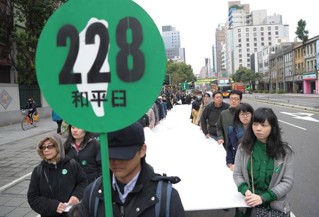 �_(t��i)ý���̮�(d��ng)�����M(f��i)�������ˡ��衰�D(zhu��n)�����x���������(hu��)��(du��)��