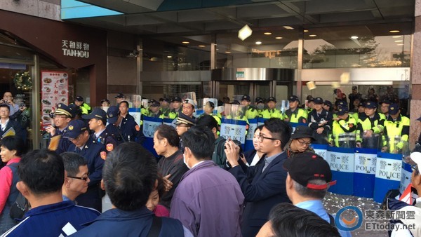 �G�I��������������Ӣ����������������񱊿��h����