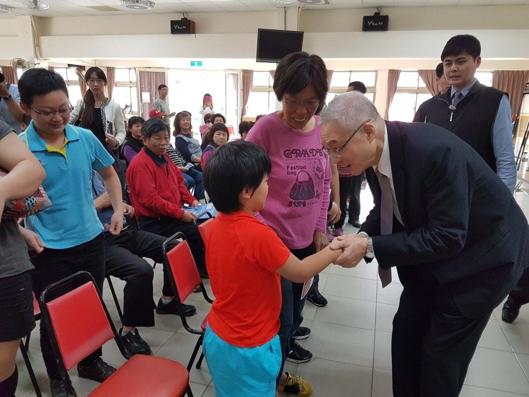 ��Ӣ����ͬ�ԑ�����(gu��)���h��ϯ���x�ˣ��o(w��)���C��һ����