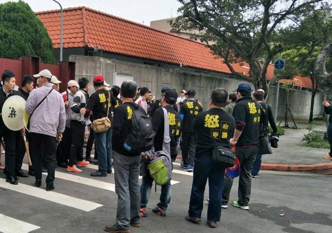 һ������܊��19�����硰ͻ�u����Ӣ��λ�ڲ����؅^(q��)�Ĺ�ۡ�����h���ĸ����ߺ���߀���ഺ��������Ӣ�ĳ������ȿ��h��̖