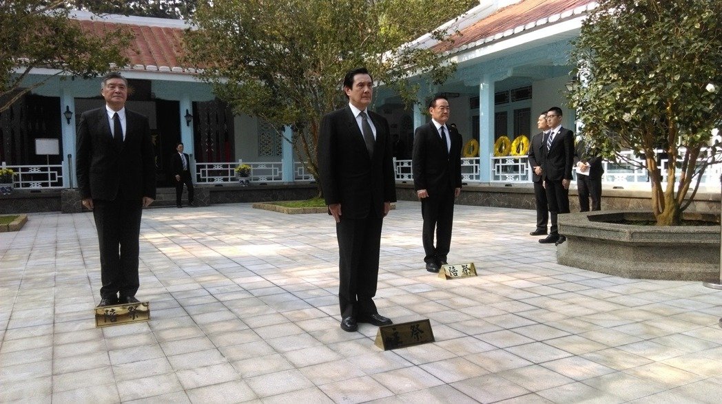 �Y��ʯ����42���� �RӢ�ŴȺ��]�`