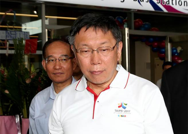 柯文哲因缺席臺當(dāng)局前瞻公聽會挨綠營議員一頓臭罵 柯文哲因缺席臺當(dāng)局前瞻公聽會挨綠營議員一頓臭罵