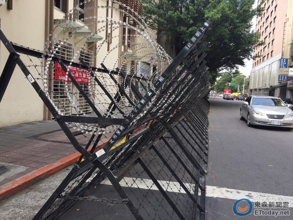 �_"��Ժ"�ܵ�Ƭ�����ر������hȺ�� ������"�O(ji��n)�z"