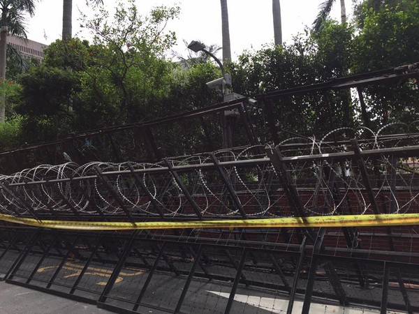 �_"��Ժ"�ܵ�Ƭ�����ر������hȺ�� ������"�O(ji��n)�z"