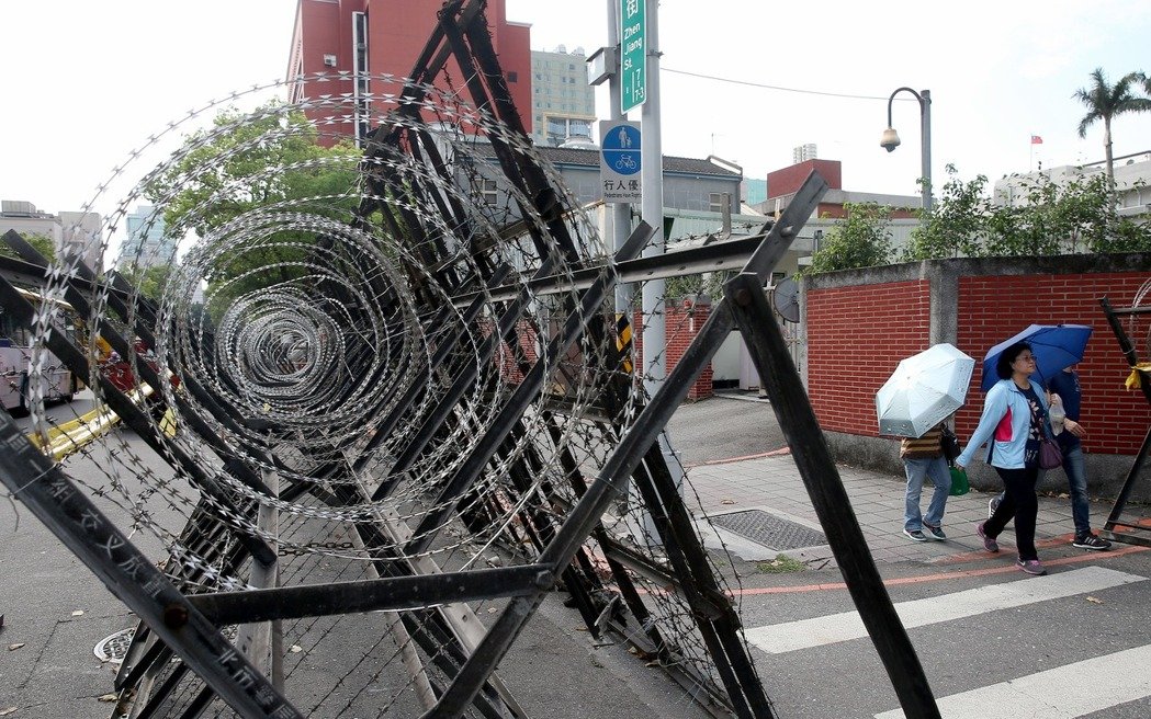 �_ý�l(f��)���S��Ӣ��:��"����СӢ"ָ؟����,��Ц��!