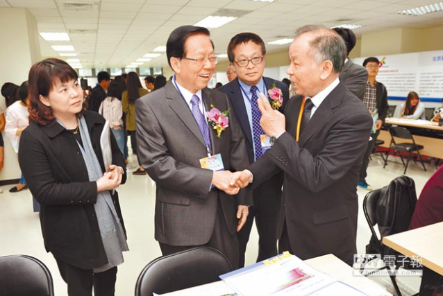 �ɰ��P(gu��n)ϵ���� ������(hu��)�����I(l��ng)��н���S���؈��λ