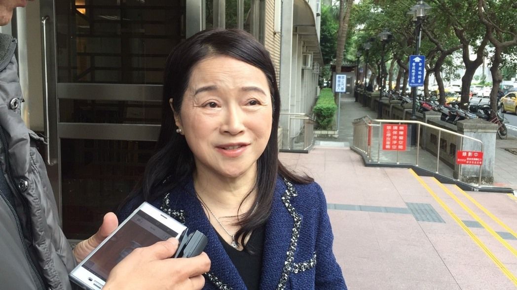 周玉蔻誹謗馬英九被判拘役50天 端午后執(zhí)行 周玉蔻誹謗馬英九被判拘役50天 端午后執(zhí)行