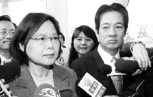 學(xué)者:民進(jìn)黨兩岸困局蔡英文裝睡 賴清德“搶答” 學(xué)者:民進(jìn)黨兩岸困局蔡英文裝睡 賴清德“搶答”