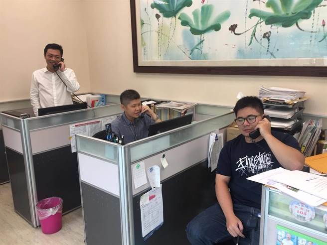 國民黨女民代掌扇“綠委” 意外使藍(lán)軍士氣大振 國民黨女民代掌扇“綠委” 意外使藍(lán)軍士氣大振