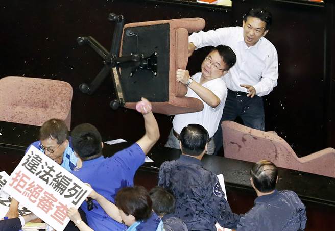 ���M�h����ί���Ǳ���̧�����ӁG������h����ί��