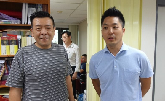 Ҫ�x�ˣ��Y�f��ͻȻ�F(xi��n)���_���h����һ���L�h�T