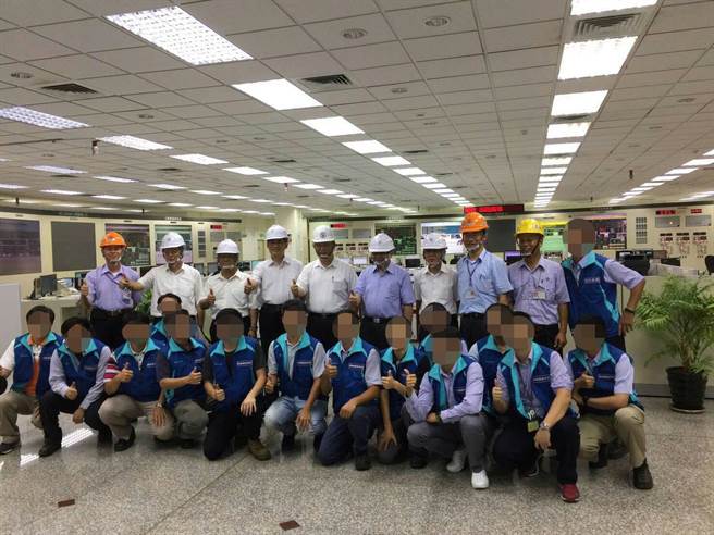 臺媒爆料:815全臺大停電之前“經(jīng)濟(jì)部長”就在電廠 臺媒爆料:815全臺大停電之前“經(jīng)濟(jì)部長”就在電廠