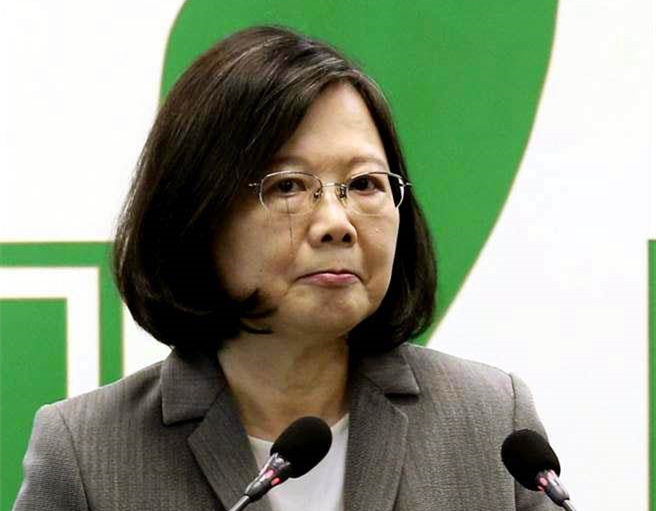 羅智強(qiáng)擔(dān)憂:等不到蔡英文下臺(tái) 臺(tái)灣就先垮臺(tái) 羅智強(qiáng)擔(dān)憂:等不到蔡英文下臺(tái) 臺(tái)灣就先垮臺(tái)