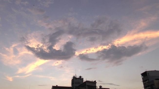 臺(tái)異象政治學(xué):日暈叫蔡英文領(lǐng)導(dǎo)人 冰雹稱馬英九妖孽 臺(tái)異象政治學(xué):日暈叫蔡英文領(lǐng)導(dǎo)人 冰雹稱馬英九妖孽