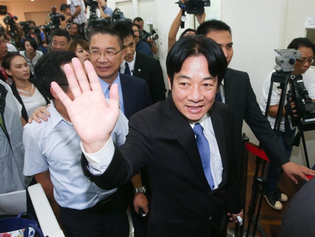 臺“立院”新會期:藍(lán)綠黨團(tuán)都將主打“一例一休” 臺“立院”新會期:藍(lán)綠黨團(tuán)都將主打“一例一休”