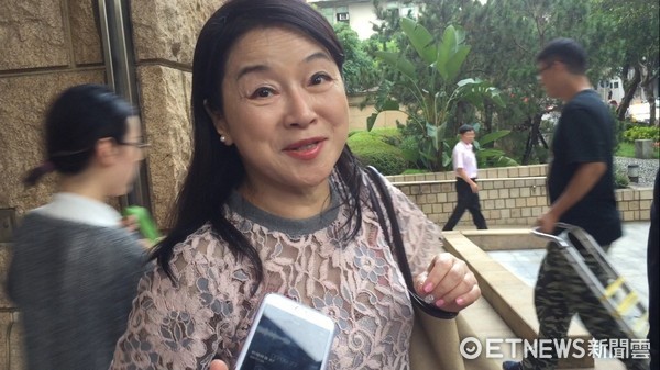 柯文哲回應(yīng)下屬嗆周玉蔻"皺紋冒出來很可怕":這還好 柯文哲回應(yīng)下屬嗆周玉蔻"皺紋冒出來很可怕":這還好