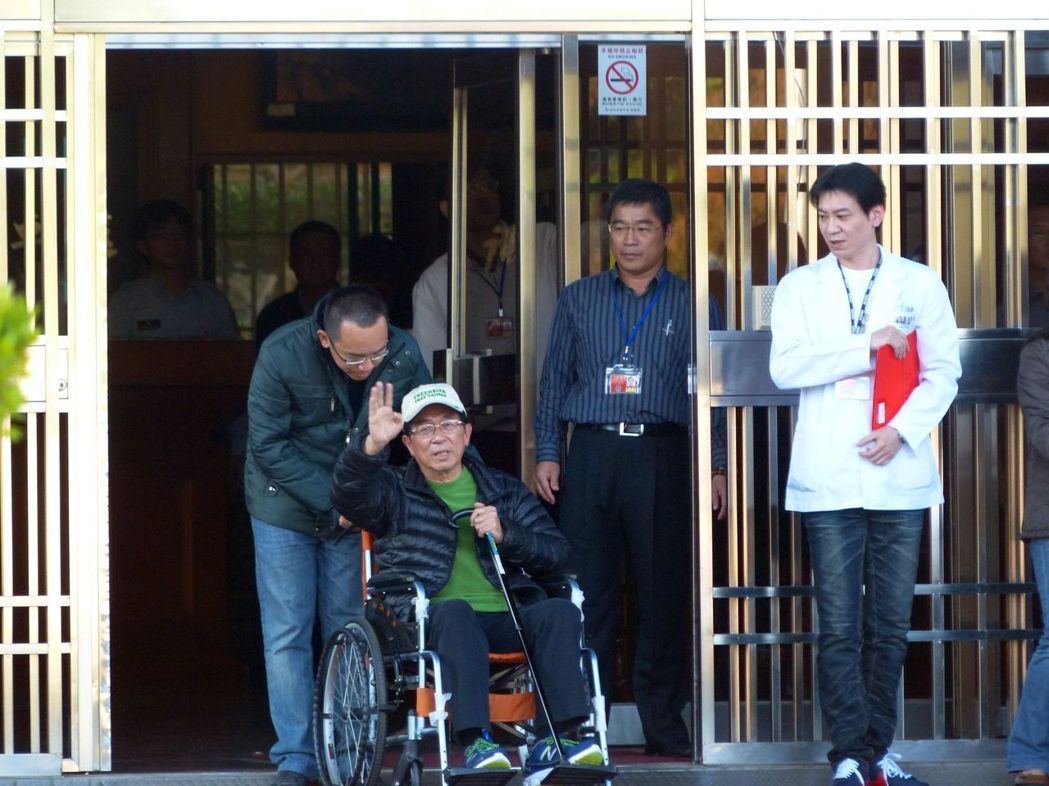 �ˮ���b���������ܣ�һ�_ʼ���b��