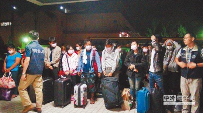 蔡當(dāng)局“新南向”致國際詐騙賣淫團(tuán)伙聚集臺灣 蔡當(dāng)局“新南向”致國際詐騙賣淫團(tuán)伙聚集臺灣