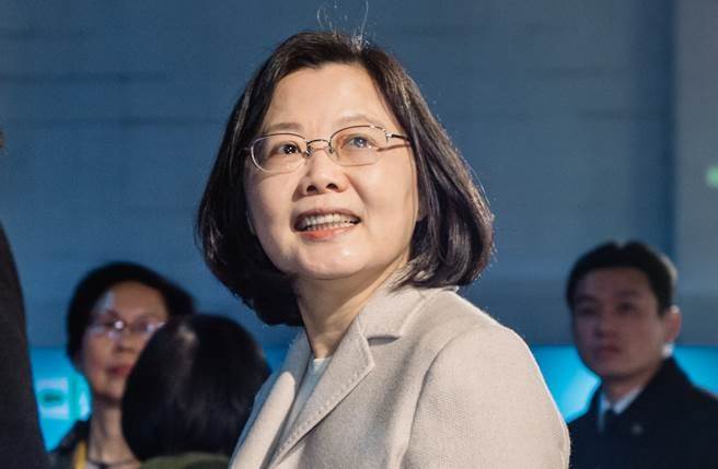 ��Ӣ�����κ�����Ů�Ե�λ�����{(di��o)����2��Ů�Խo��0��