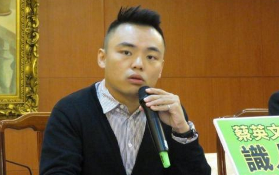 國(guó)民黨回?fù)裘襁M(jìn)黨言論:勿轉(zhuǎn)移“父酬者聯(lián)盟”污點(diǎn) 國(guó)民黨回?fù)裘襁M(jìn)黨言論:勿轉(zhuǎn)移“父酬者聯(lián)盟”污點(diǎn)