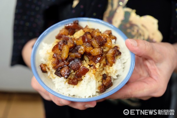 һ�󲨶��u��ϯ���_(t��i)�����̮�(d��ng)���W���vŲ������˦偡�