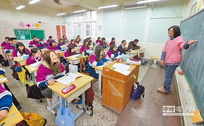 ��Ӣ�ġ����n�V��ϯ���_�� �_��(d��ng)�ֵĉ����ǡ��h�����ԡ�