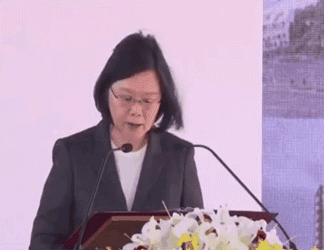 臺灣文言文鬧劇又迎“反轉(zhuǎn)大戲” 蔡當(dāng)局為“去中”教壞年輕一代 臺灣文言文鬧劇又迎“反轉(zhuǎn)大戲” 蔡當(dāng)局為“去中”教壞年輕一代