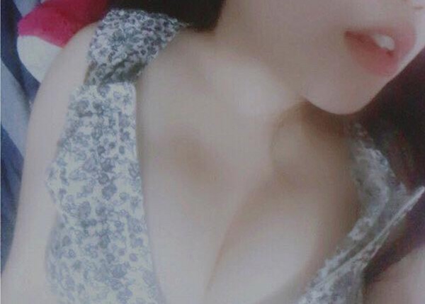 ��Ů��˯���Ĵ�߶����ؾW(w��ng)����ٝ Ů�ѱ����д����sЦ�����^(gu��)�ֆ���